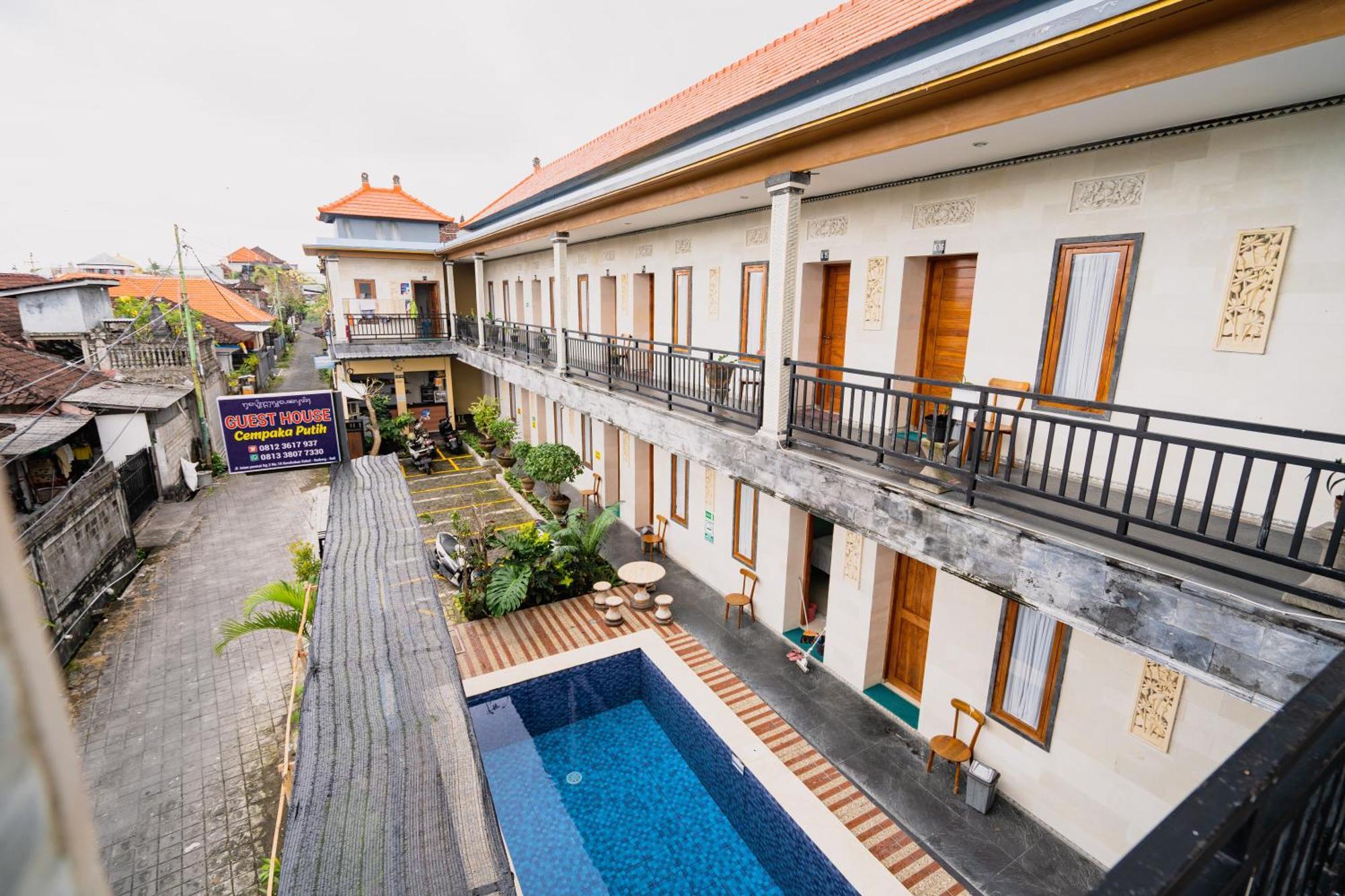 Guesthouse Cempaka Putih Seminyak  Exterior photo